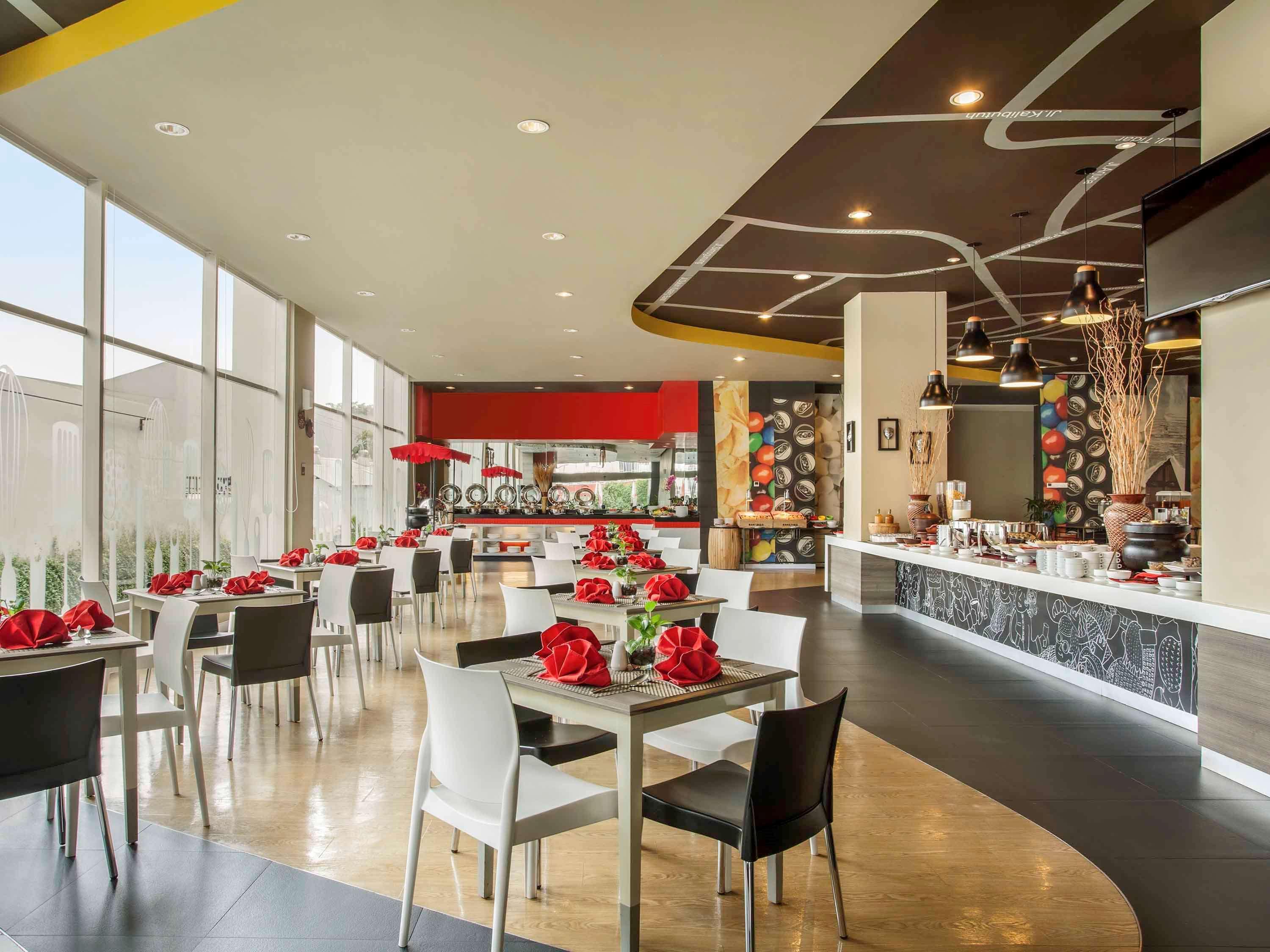 Ibis Surabaya City Center Buitenkant foto