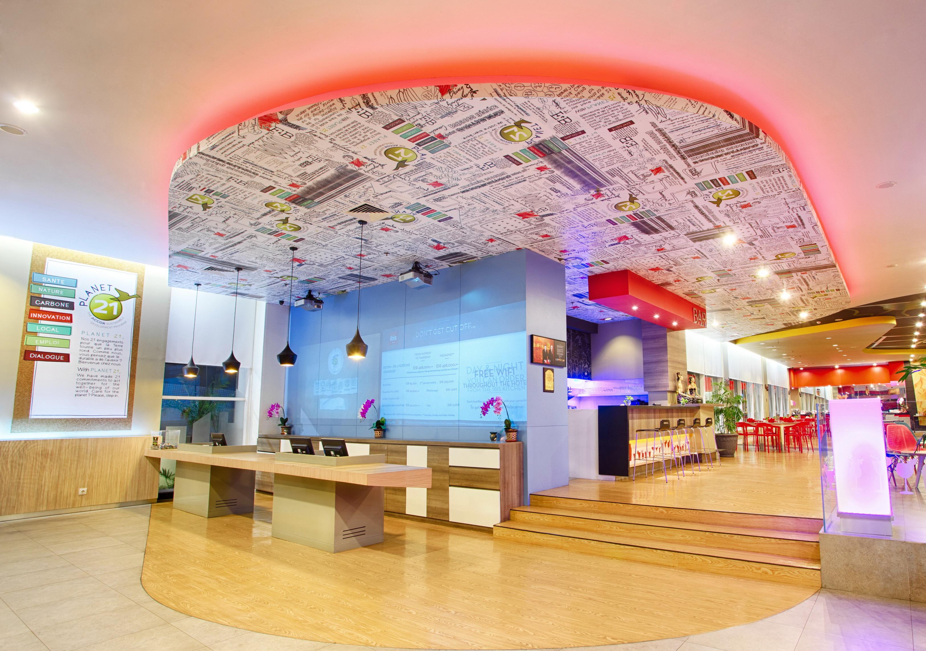 Ibis Surabaya City Center Buitenkant foto