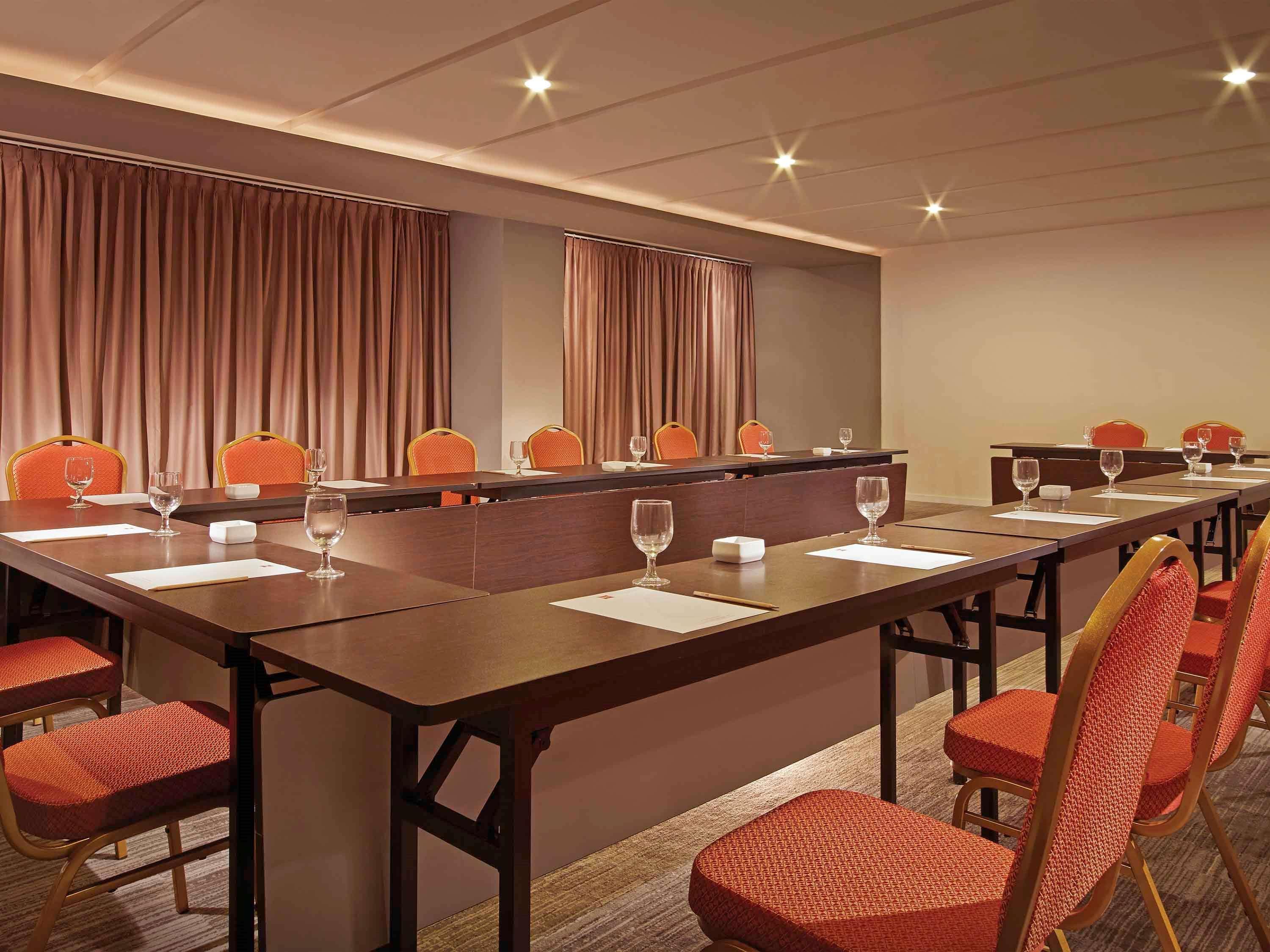 Ibis Surabaya City Center Buitenkant foto