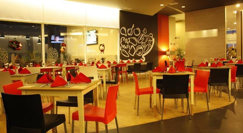 Ibis Surabaya City Center Buitenkant foto