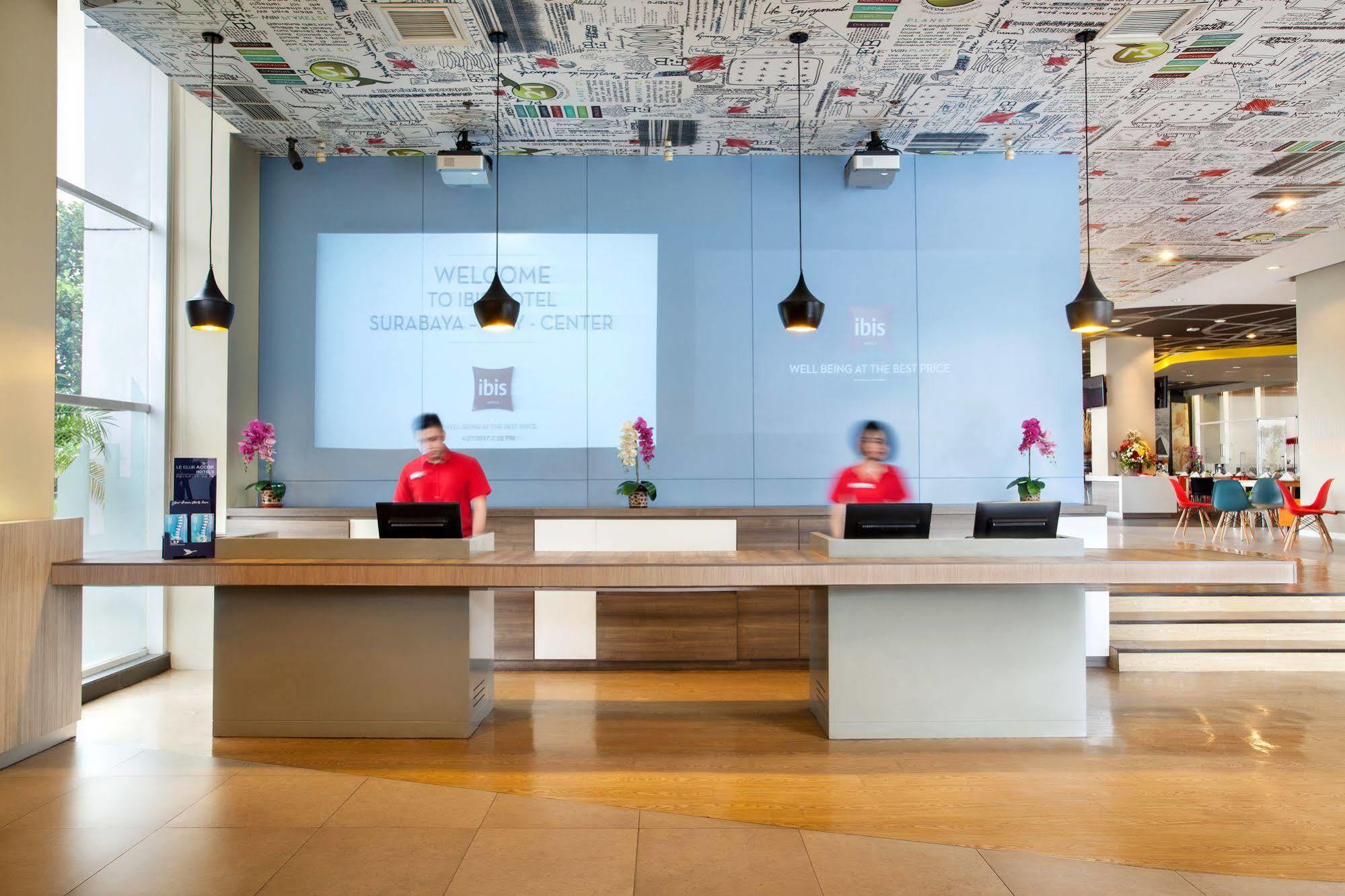 Ibis Surabaya City Center Buitenkant foto